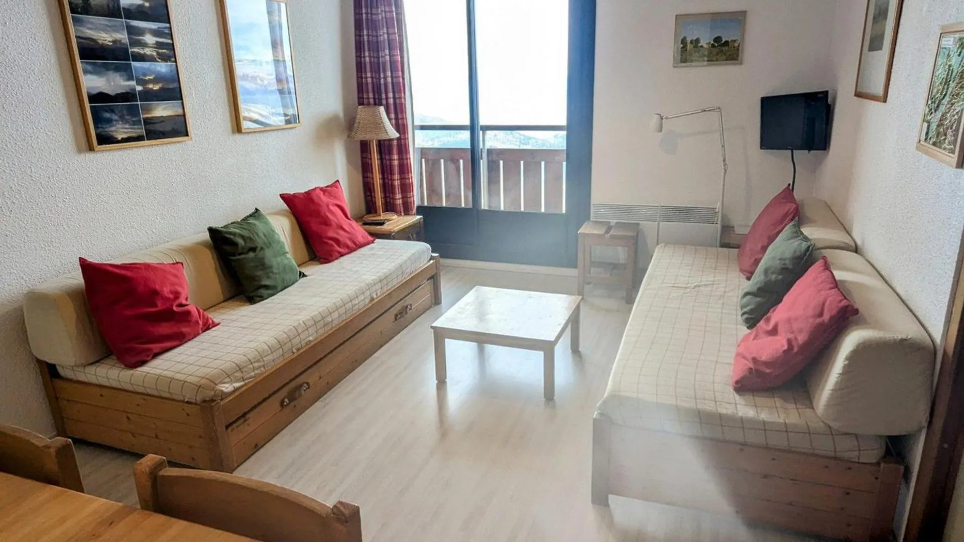 Appartement 3 Pieces Au Pied Des Pistes Avec Balcon Et Equipements Modernes - Fr-1-557-103 Les Adrets